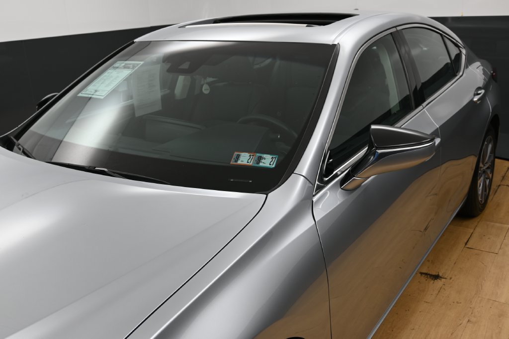Used 2022 Lexus ES 350 w/ ES 350 Ultra Luxury Package FWD image 2