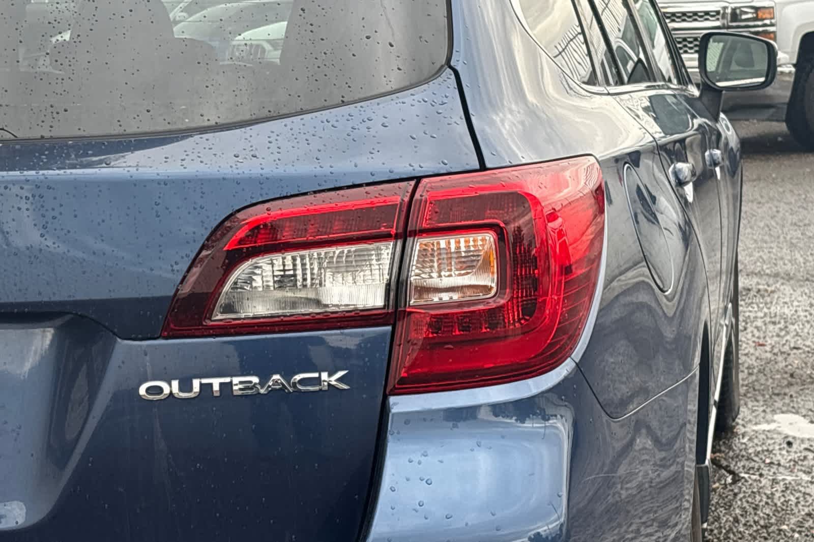 Used 2019 Subaru Outback 2.5i Limited AWD/4WD image 12