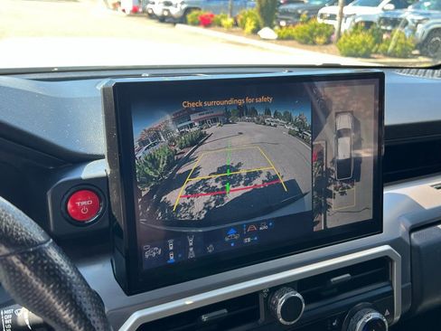 Used 2024 Toyota Tacoma TRD Sport w/ TRD Sport Premium Package AWD/4WD image 25