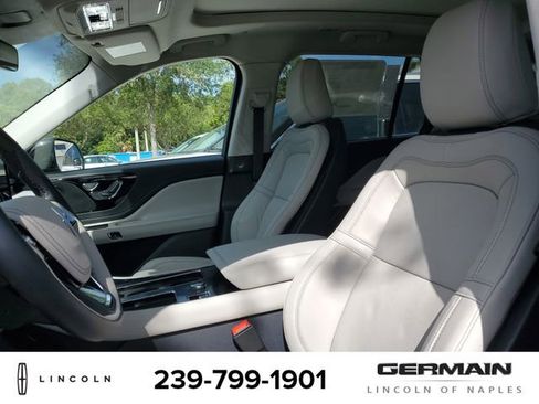New 2025 Lincoln Aviator Reserve w/ Illumination Package image 18