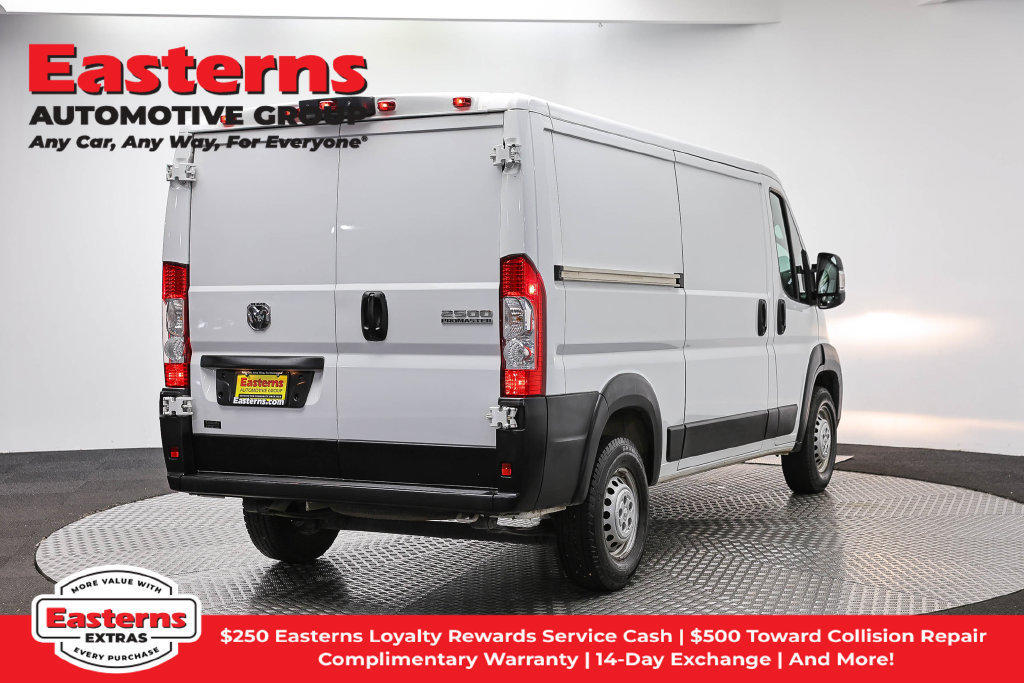 Used 2025 RAM ProMaster 2500 w/ Convenience Group FWD image 5