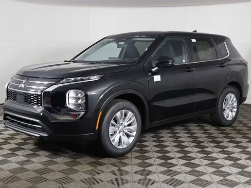 New 2026 Mitsubishi Outlander ES FWD image 7