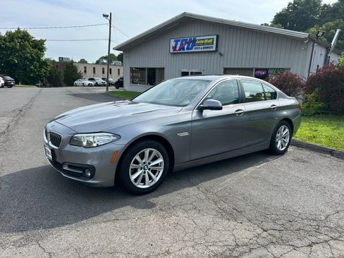 Used 2015 BMW 528i xDrive Sedan AWD/4WD image 2