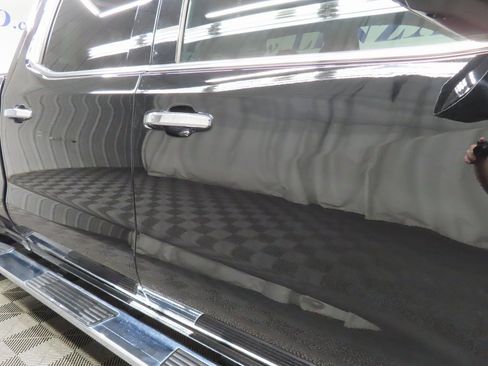 Used 2020 Chevrolet Silverado 1500 High Country image 28