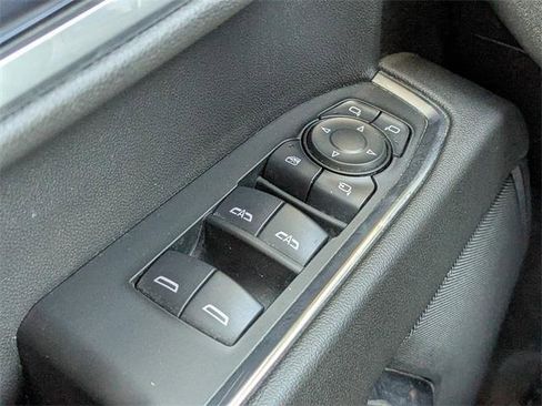 Used 2025 GMC Sierra 1500 SLT image 29