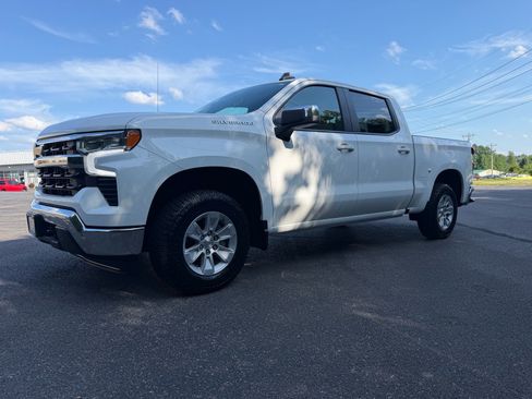 Used 2025 Chevrolet Silverado 1500 LT AWD/4WD image 8