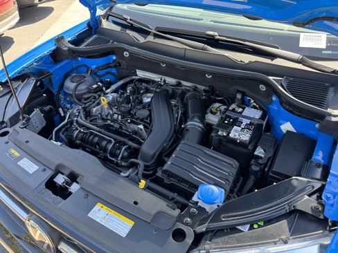 Used 2024 Volkswagen Taos SE image 39