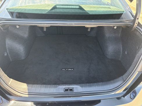 Used 2024 Nissan Altima 2.5 SV image 31