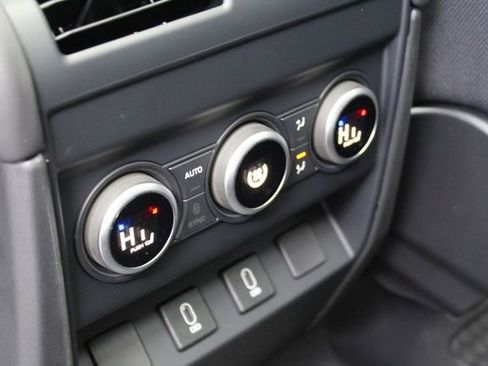 New 2026 Land Rover Defender 110 V8 image 22