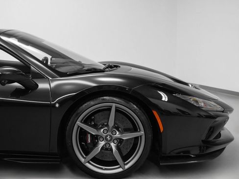 Certified 2021 Ferrari F8 Tributo RWD image 6