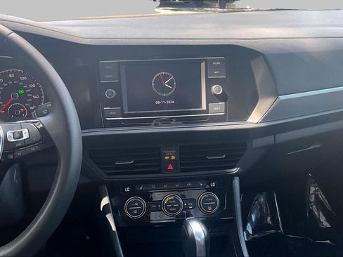 Used 2020 Volkswagen Jetta SE FWD image 7