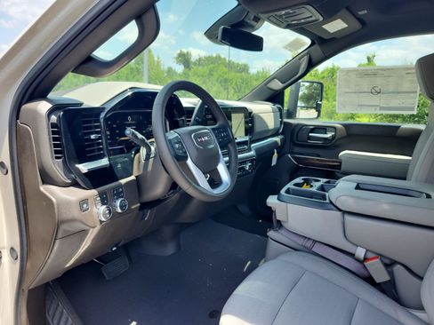 New 2026 GMC Sierra 2500 SLE AWD/4WD image 11
