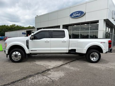 Used 2023 Ford F450 Lariat w/ Lariat Ultimate Package AWD/4WD image 4