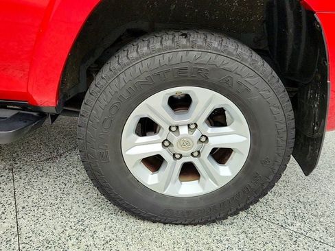 Used 2021 Toyota 4Runner SR5 Premium w/ Moonroof Package AWD/4WD image 9