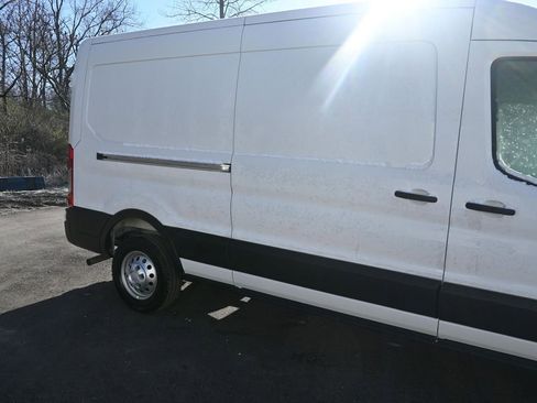 New 2026 Ford Transit 250 148 Medium Roof Extended AWD image 4