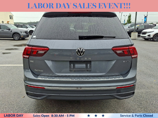Used 2023 Volkswagen Tiguan SE w/ Panoramic Sunroof Package AWD/4WD image 9