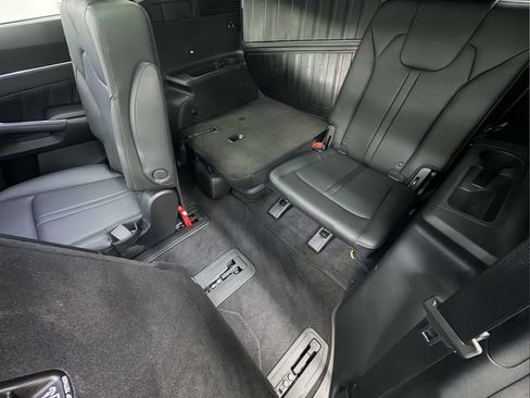 Certified 2023 Kia Sorento SX AWD/4WD image 17