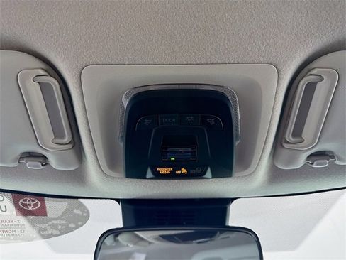 Certified 2025 Toyota Corolla LE image 18