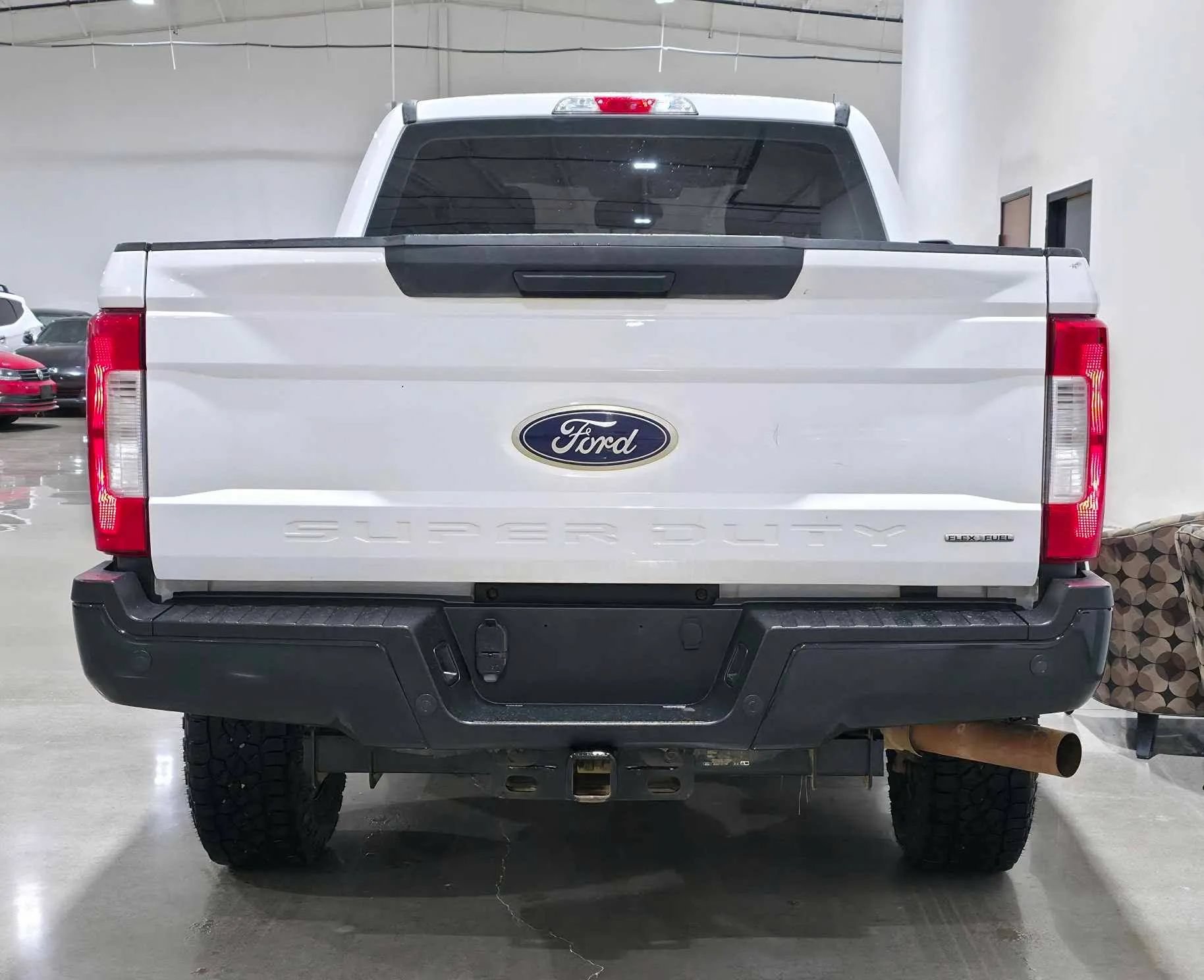 Used 2017 Ford F250 XL w/ Power Equipment Group AWD/4WD image 4