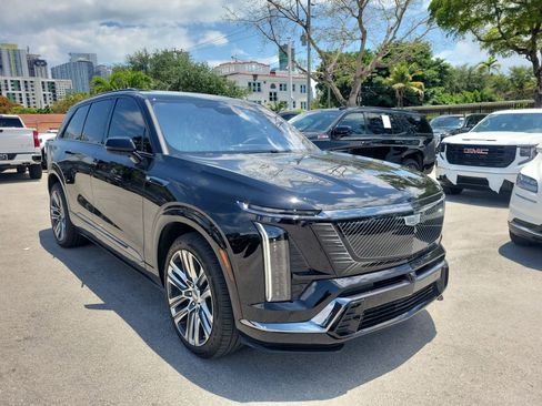 Used 2026 Cadillac Vistiq Platinum AWD/4WD image 5