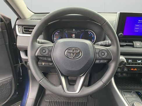 Used 2023 Toyota RAV4 XLE image 25
