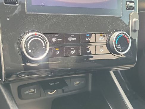 Used 2023 Hyundai Santa Cruz SEL w/ Activity Package FWD image 16