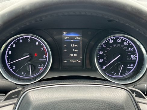 Used 2020 Toyota Camry SE FWD image 21