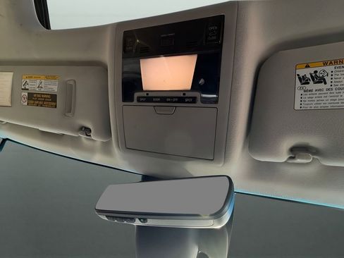 Used 2016 Toyota Land Cruiser w/ Four Season Floor Mat Package image 27