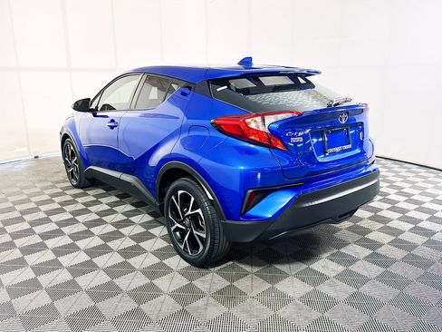Used 2021 Toyota C-HR XLE FWD image 5