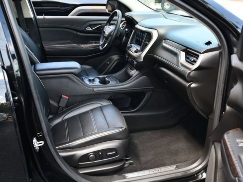 Used 2021 GMC Acadia Denali w/ Denali Technology Package FWD image 21
