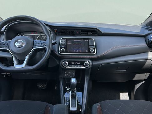 Used 2020 Nissan Kicks SR FWD image 14