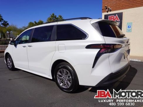 Used 2023 Toyota Sienna XLE image 4