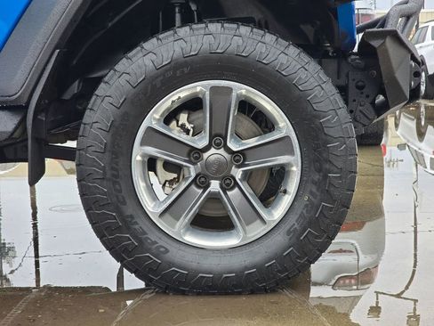 Used 2021 Jeep Gladiator Rubicon w/ Dual Top Group image 11