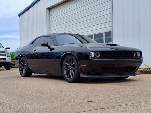 Used 2023 Dodge Challenger GT w/ Blacktop Package RWD image 3