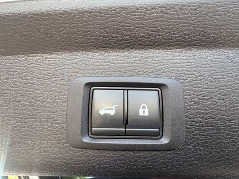Used 2023 Mitsubishi Outlander SEL AWD/4WD image 27
