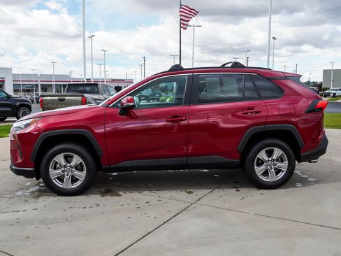 Certified 2023 Toyota RAV4 XLE w/ Convenience Package AWD/4WD image 5