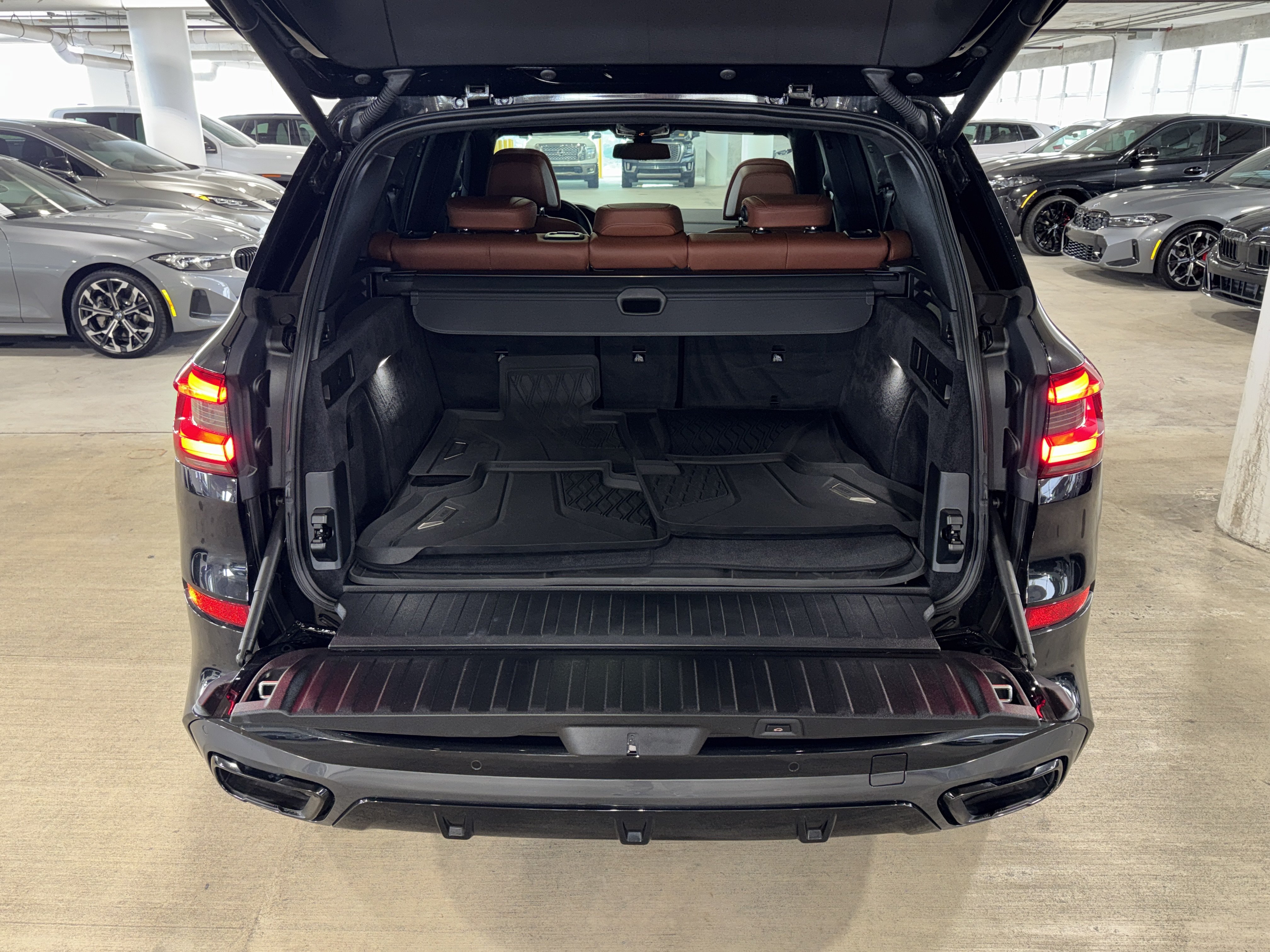 Used 2022 BMW X5 M50i w/ Executive Package AWD/4WD image 13