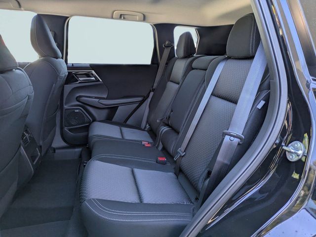 New 2026 Mitsubishi Outlander ES FWD image 14