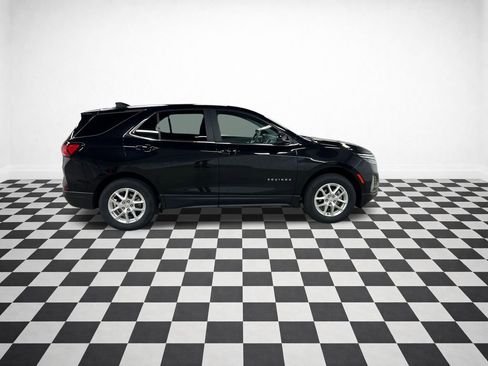Used 2024 Chevrolet Equinox LT w/ LPO, Floor Liner Package AWD/4WD image 2