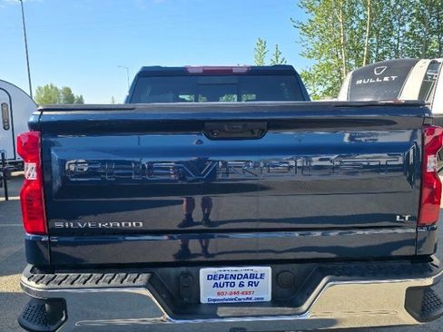 Used 2023 Chevrolet Silverado 1500 LT w/ Convenience Package II AWD/4WD image 5