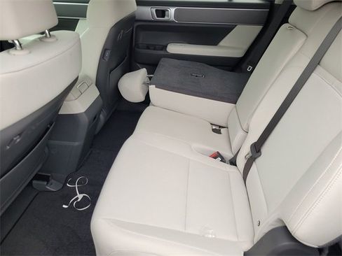 New 2026 Hyundai Santa Fe SE image 9