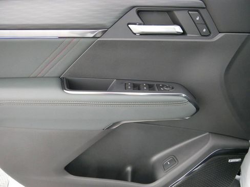 New 2026 GMC Acadia AT4 image 14