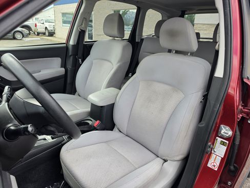 Used 2014 Subaru Forester 2.5i Premium w/ All-Weather Package AWD/4WD image 11