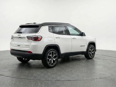 Used 2025 Jeep Compass Limited AWD/4WD image 9