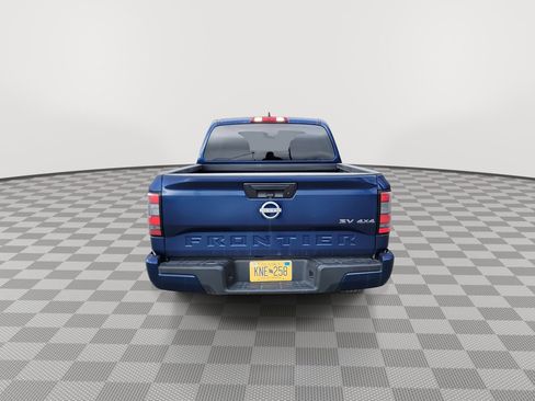 Used 2023 Nissan Frontier SV image 7