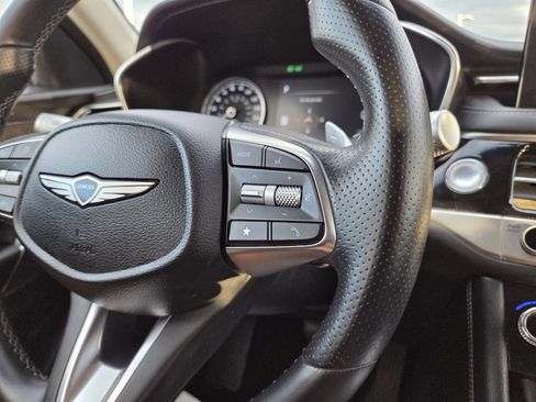 Used 2025 Genesis G70 2.5T image 38