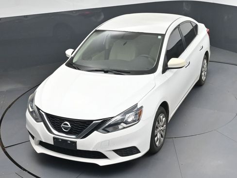 Used 2017 Nissan Sentra S FWD image 25