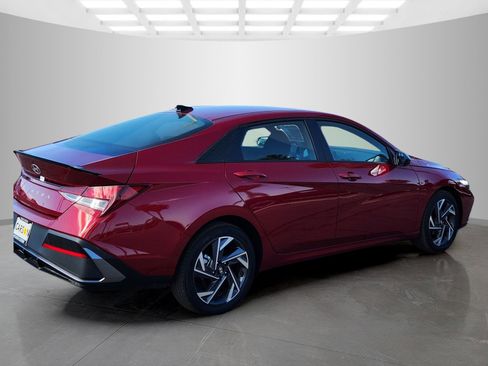 New 2025 Hyundai Elantra Sport image 5