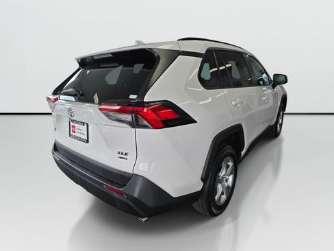 Certified 2021 Toyota RAV4 XLE w/ Convenience Package AWD/4WD image 5