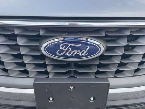Used 2023 Ford Escape Active w/ Cold Weather Package FWD image 5